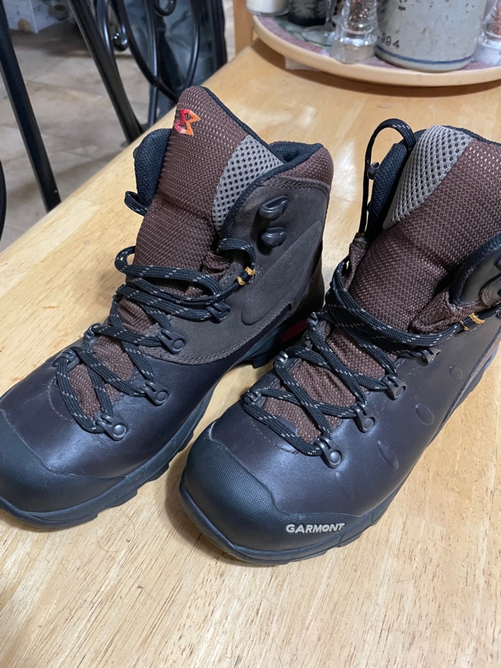 Womens Brown leather Hiking Boots - Trail Footwear